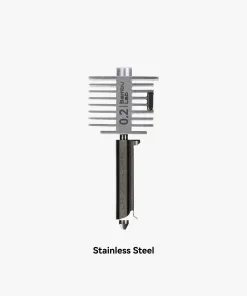 Hotend 0.4mm - Série A1 (Aço Endurecido) - BambuLab Desenvolvido para desempenho e durabilidade, o Hotend 0.4mm da Série A1 da BambuLab, fabricado em aço endurecido, é a escolha ideal para quem imprime com materiais abrasivos, como filamentos com fibra de carbono, fibra de vidro ou materiais compósitos. Compatível com impressoras da linha A1 da BambuLab, este hotend oferece alta resistência ao desgaste e mantém precisão dimensional mesmo após longos períodos de uso. Com um bico de 0.4mm, ele garante excelente equilíbrio entre velocidade de impressão e qualidade de detalhes, sendo perfeito tanto para prototipagem funcional quanto para peças com acabamento refinado. Características principais: Diâmetro do bico: 0.4mm Material: Aço endurecido (alta resistência ao desgaste) Compatibilidade: Impressoras BambuLab Série A1 Ideal para filamentos abrasivos (ex: CF, GF, glow, entre outros) Instalação rápida e segura Hotend 0.4mm - Série A1 (Aço Endurecido) - BambuLab